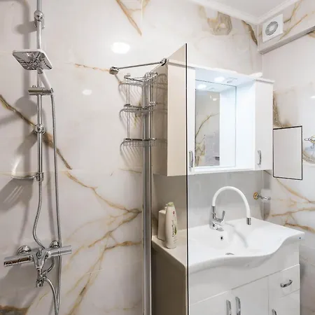 Cozy Sea View & Parking Apartman *