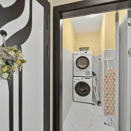 Cozy Sea View & Parking Várna