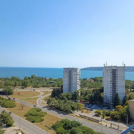 Apartmán Cozy Sea View & Parking Varna
