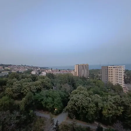 Apartmán Cozy Sea View & Parking Varna
